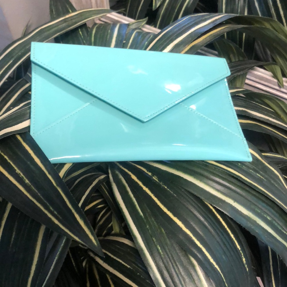 Tiffany &.co card /passport ore jewelry holder